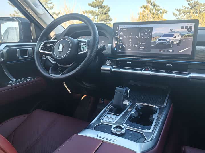 Photo 7 - Tank 400 Hybrid