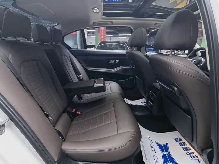 Фото 9 - BMW 3 Series