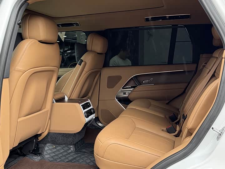 Photo 3 - Land Rover Range Rover