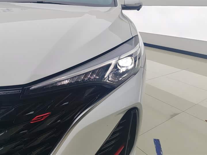 Фото 5 - Changan Eado Plus