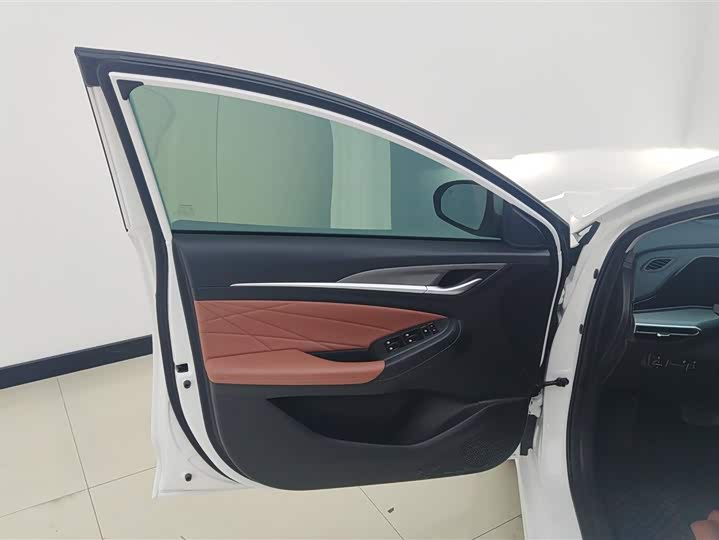 Фото 7 - Changan Eado Plus