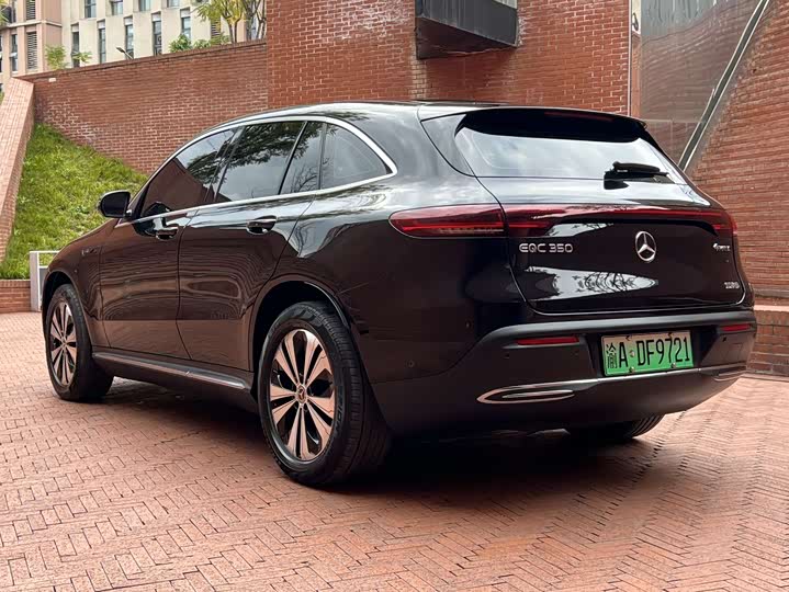 Фото 4 - Mercedes-Benz EQC