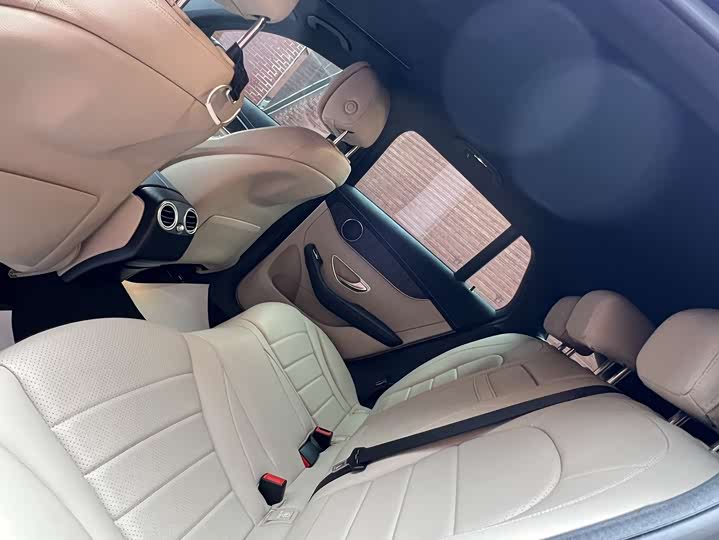 Фото 8 - Mercedes-Benz EQC