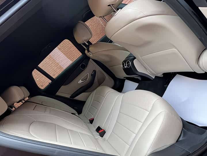 Фото 9 - Mercedes-Benz EQC