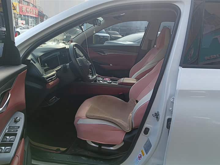 Фото 9 - Changan CS75 Plus