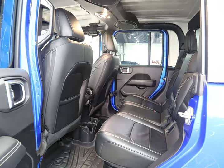 Фото 7 - Jeep Gladiator