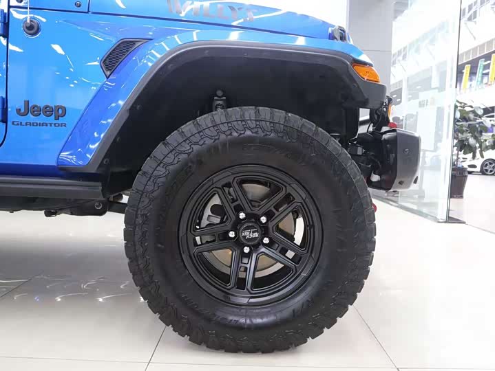 Фото 8 - Jeep Gladiator