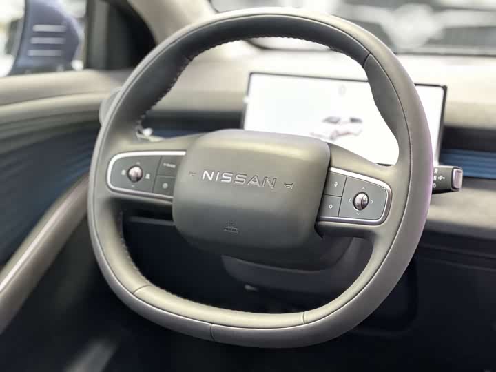 Photo 5 - Nissan N6