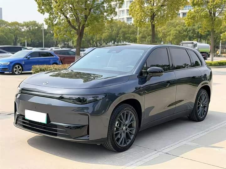 Фото 1 - Leapmotor C10