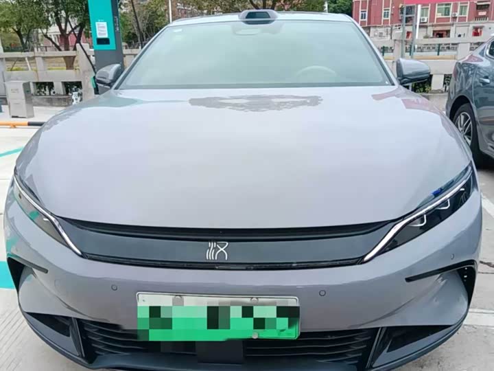 Фото 2 - BYD Han