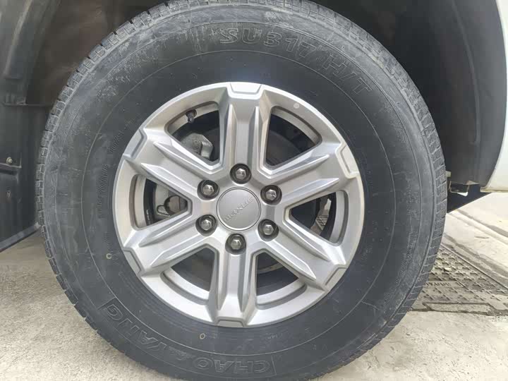 Фото 5 - Maxus T70