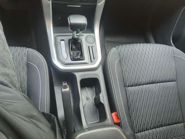 Фото 9 - Maxus T70