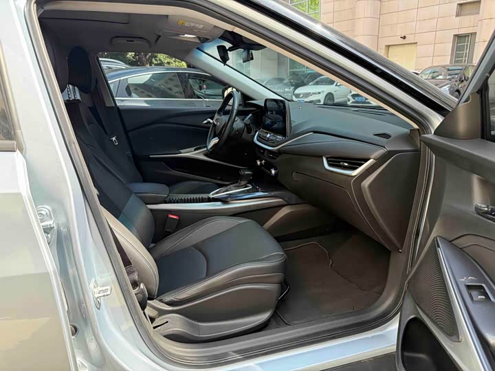 Фото 9 - Chevrolet Menlo