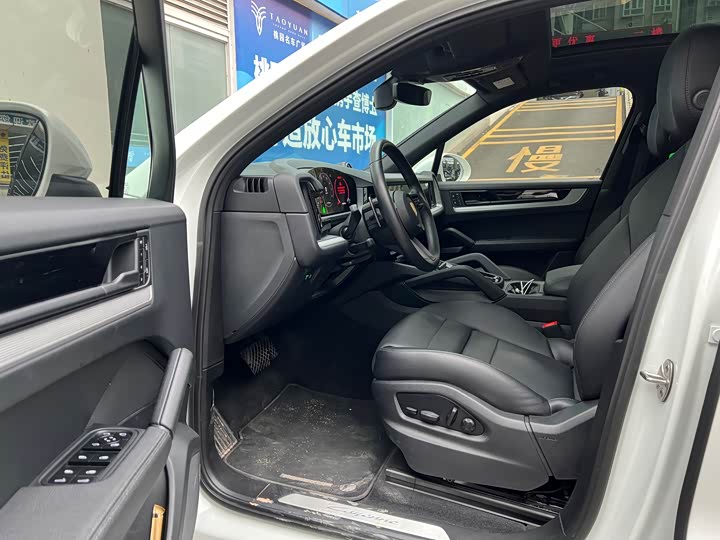 Фото 3 - Porsche Cayenne