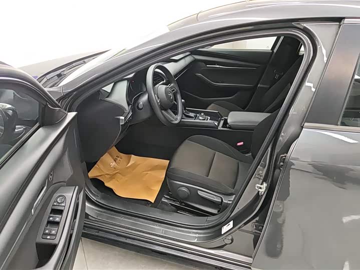 Photo 9 - Mazda 3 (Axela)