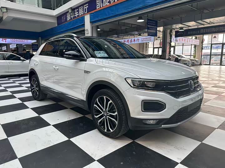 Фото 3 - Volkswagen T-Roc