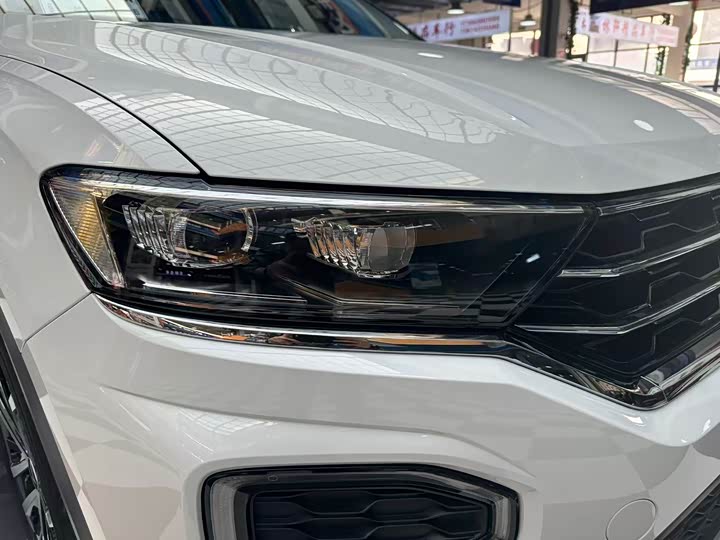 Фото 4 - Volkswagen T-Roc