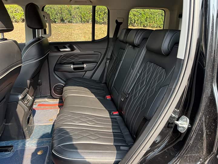 Фото 9 - Tank 300