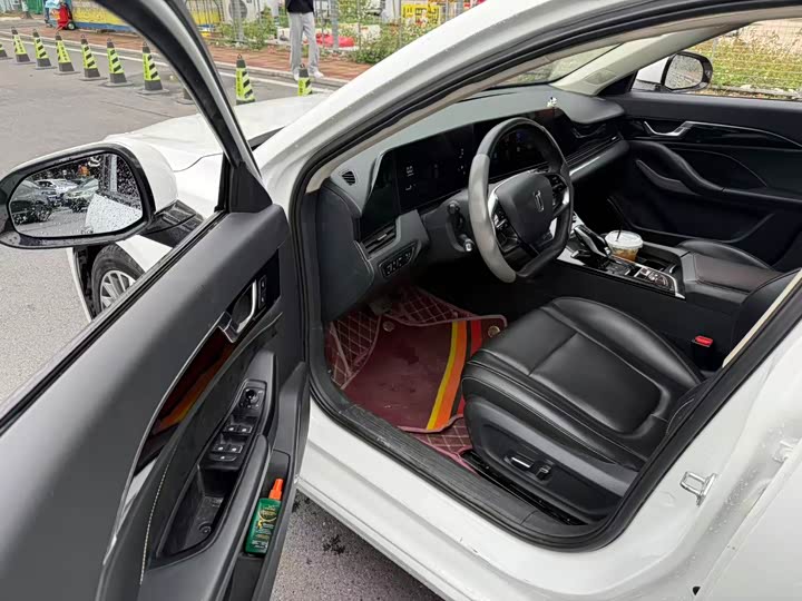 Фото 4 - Bestune B70