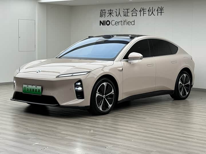 Фото 1 - Nio ET5