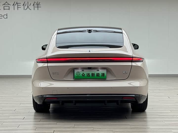 Фото 8 - Nio ET5