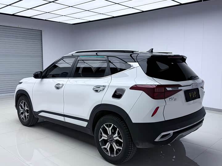 Фото 6 - Kia KX3