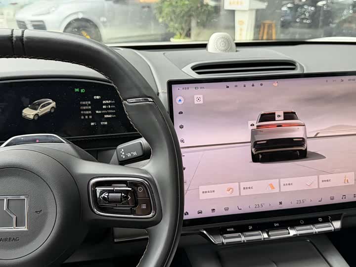 Фото 6 - Zeekr 7X