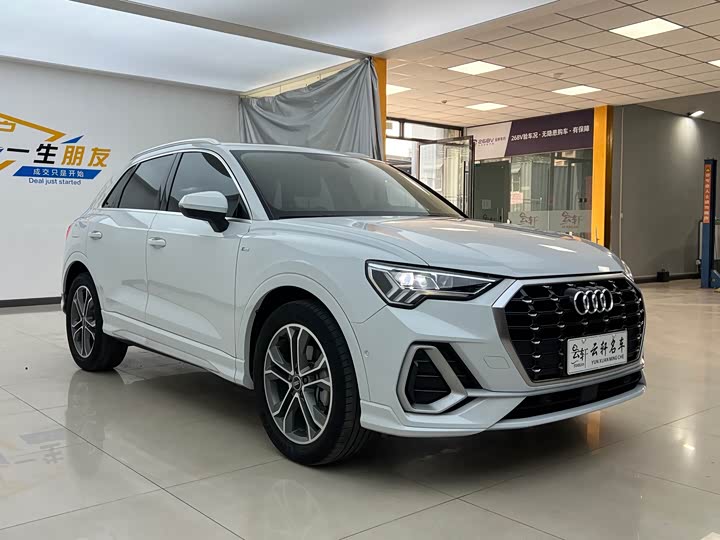 Фото 3 - Audi Q3