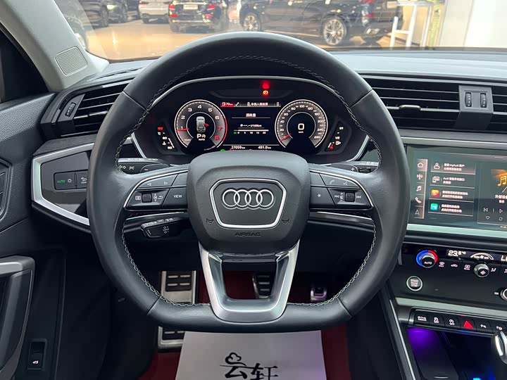 Фото 5 - Audi Q3