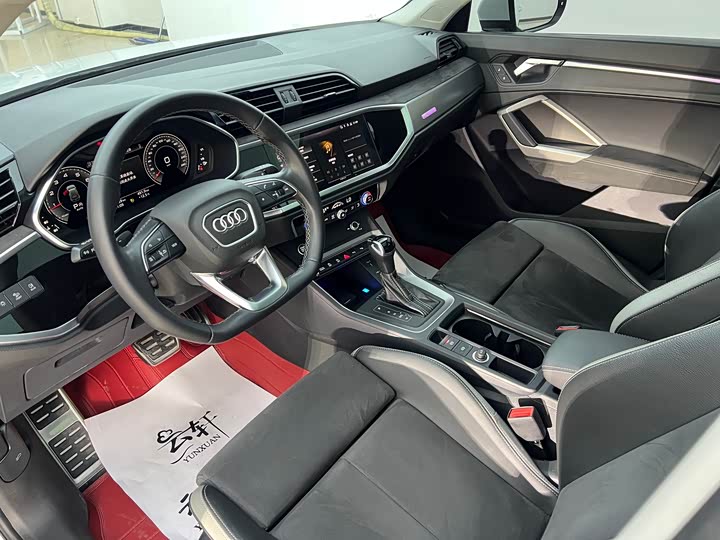 Фото 9 - Audi Q3