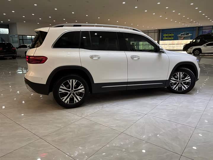 صورة 2 - Mercedes-Benz GLB-Class