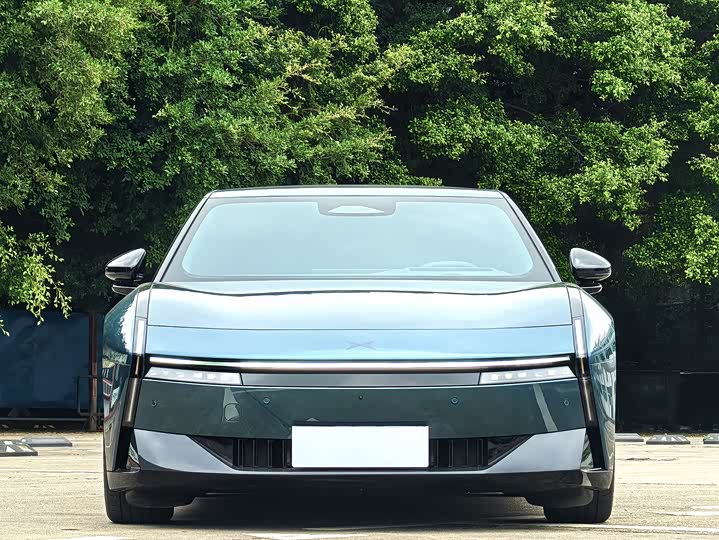 Фото 2 - XPeng P7