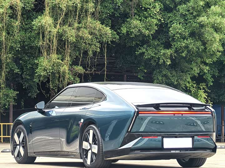 Фото 9 - XPeng P7