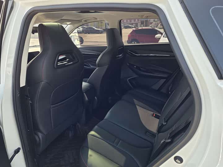 Photo 8 - Changan Oshan X5