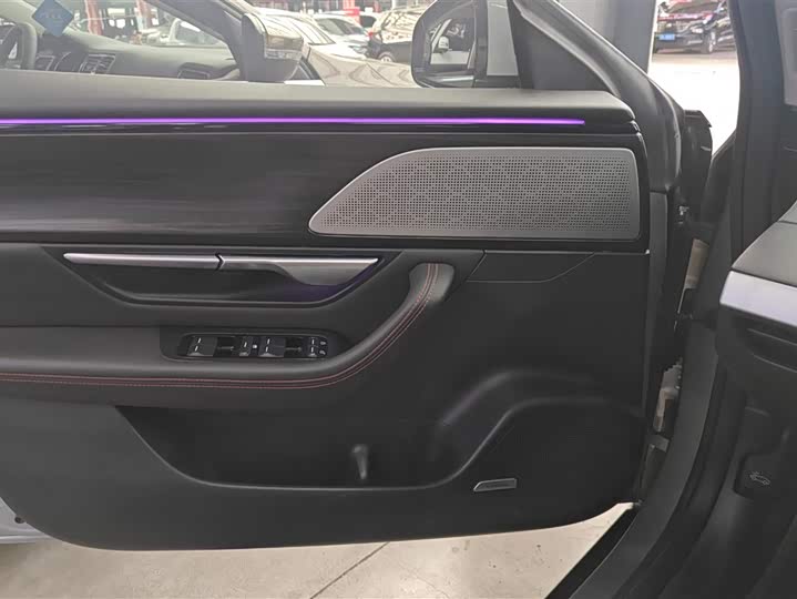 Фото 7 - XPeng P7