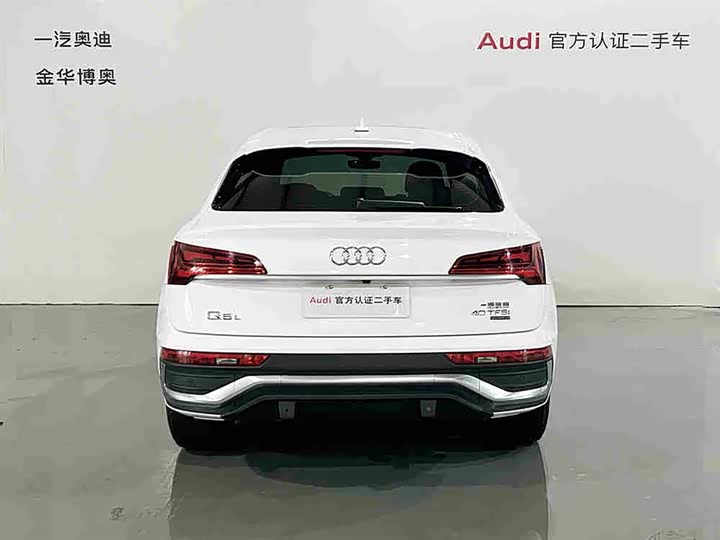 Фото 5 - Audi Q5L Sportback