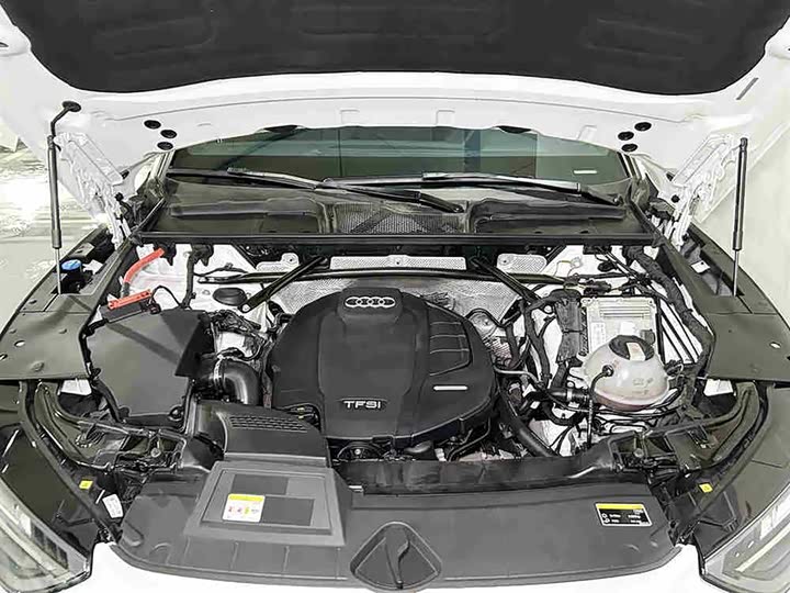 Фото 8 - Audi Q5L Sportback