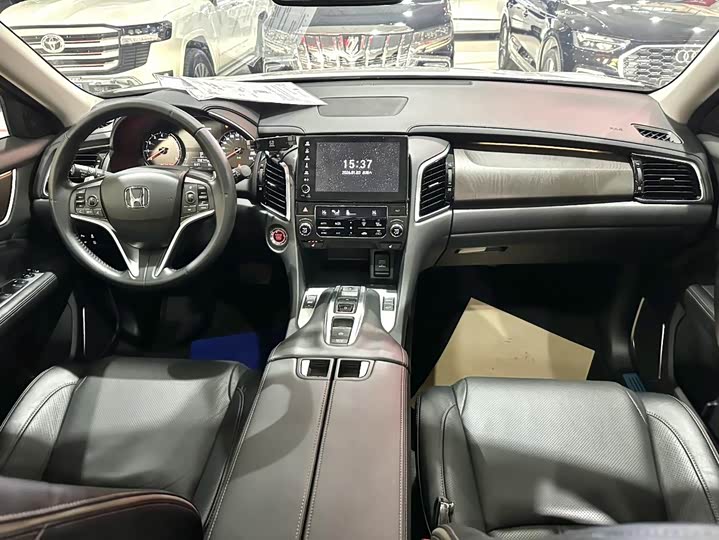 Фото 8 - Honda Avancier