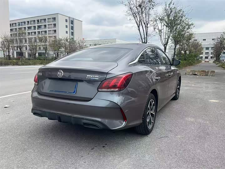 Фото 9 - MG Motor 5