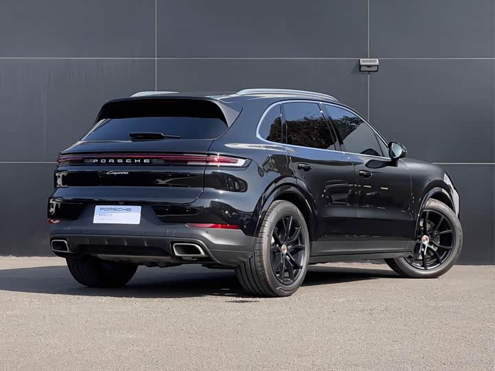 Фото 2 - Porsche Cayenne