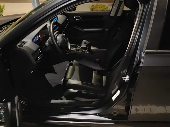 Фото 9 - Honda Civic