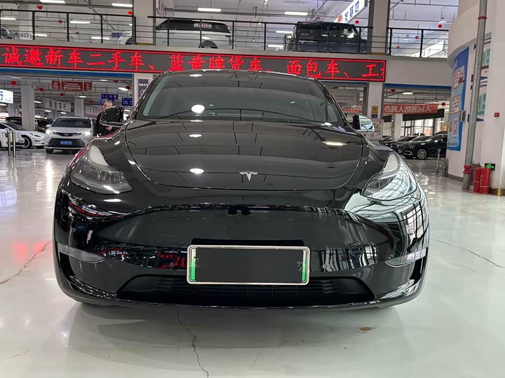 Photo 2 - Tesla Model Y