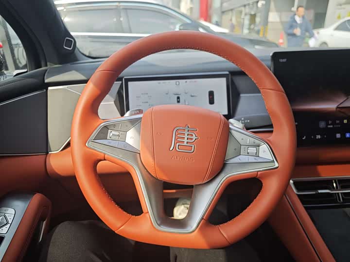 Фото 5 - BYD Tang L