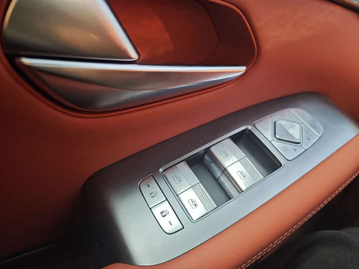 Фото 7 - BYD Tang L