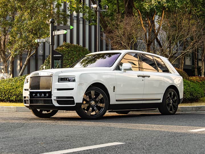 Фото 1 - Rolls-Royce Cullinan