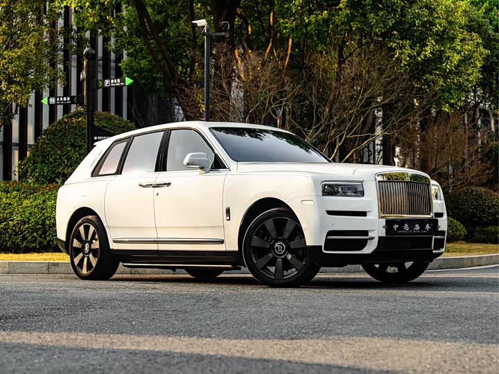 Фото 3 - Rolls-Royce Cullinan