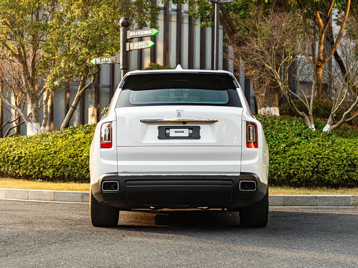 Фото 5 - Rolls-Royce Cullinan