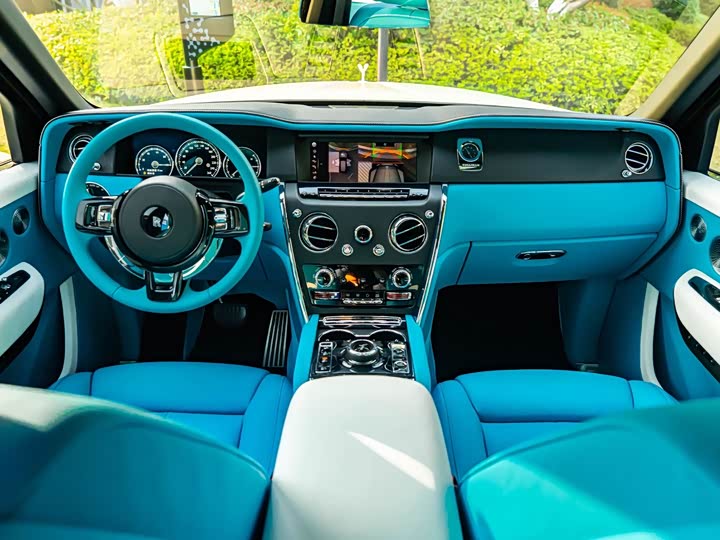 Фото 8 - Rolls-Royce Cullinan