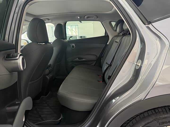 Фото 6 - BYD Yuan Plus