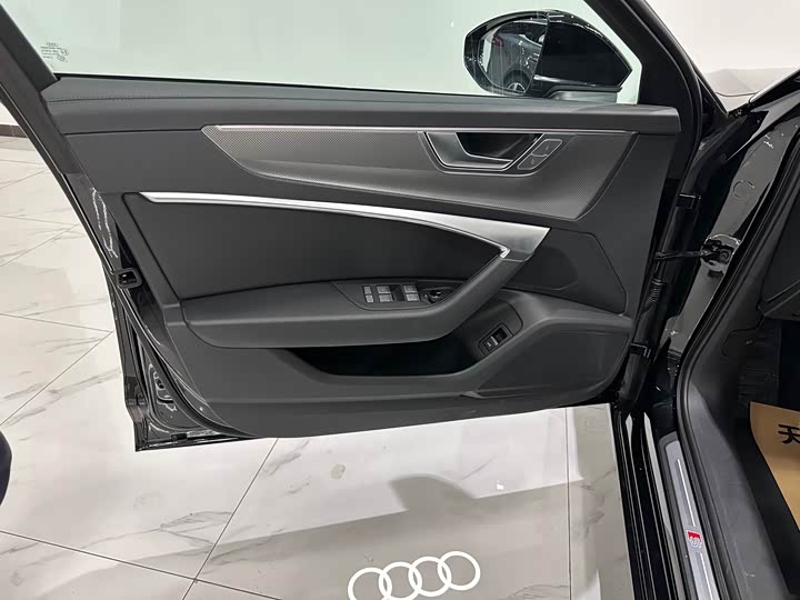 Zdjęcie 4 - Audi A6L